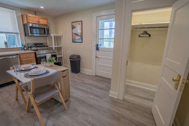 1131 Wasena Ave SW unit A, Roanoke, VA 24015 - photo 6