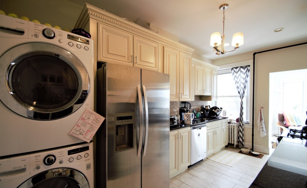 11 Babcock St unit 2, Brookline, MA 02446 - photo 1