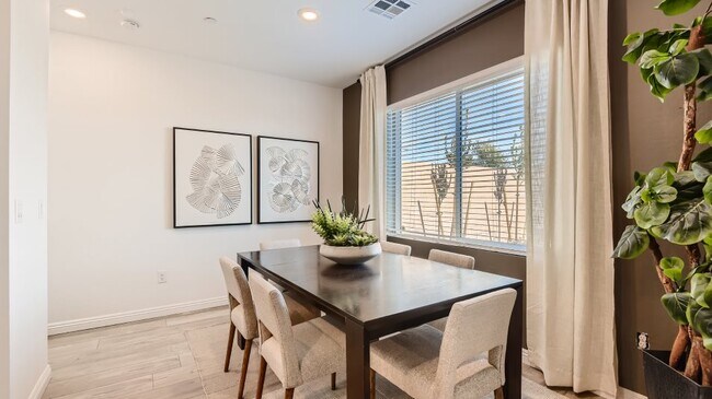 553 Preston Crest St, Henderson, NV 89011 - photo 6