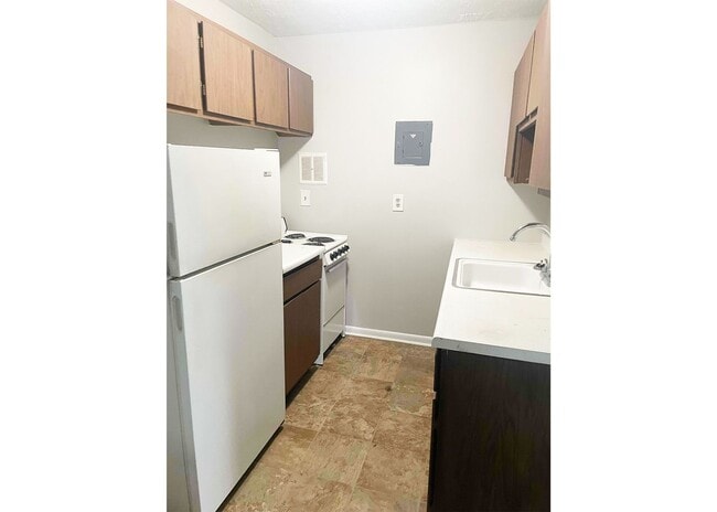 3033 Clifton Ave unit 3033-13, Cincinnati, OH 45220 - photo 4