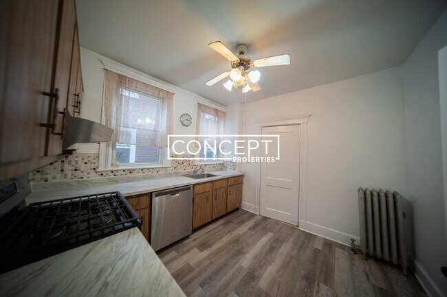 92 Browne St unit 2, Brookline, MA 02446 - photo 4