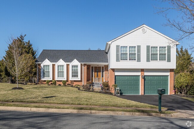 Split-level homes in Dranesville offer modern design and functional multi-level living.