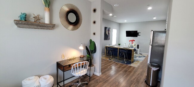 532 Cesar e Chavez Pkwy unit B, San Diego, CA 92113 - photo 3