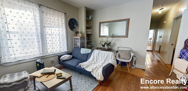 125 Brook St unit 2, Brookline, MA 02445 - photo 2