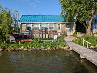 503 Wilmot Ave, Twin Lakes, WI 53181