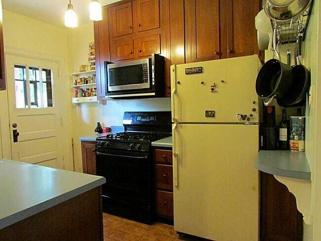 3761 Orpwood St, Pittsburgh, PA 15213 - photo 7