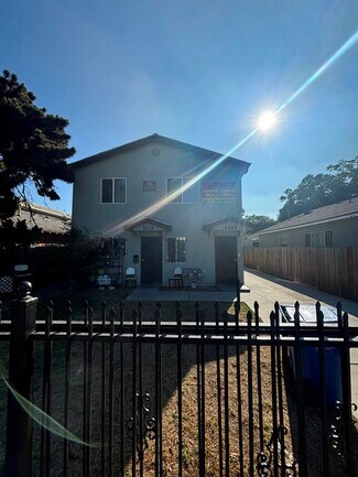 8634 Menlo Ave, Los Angeles, CA 90044