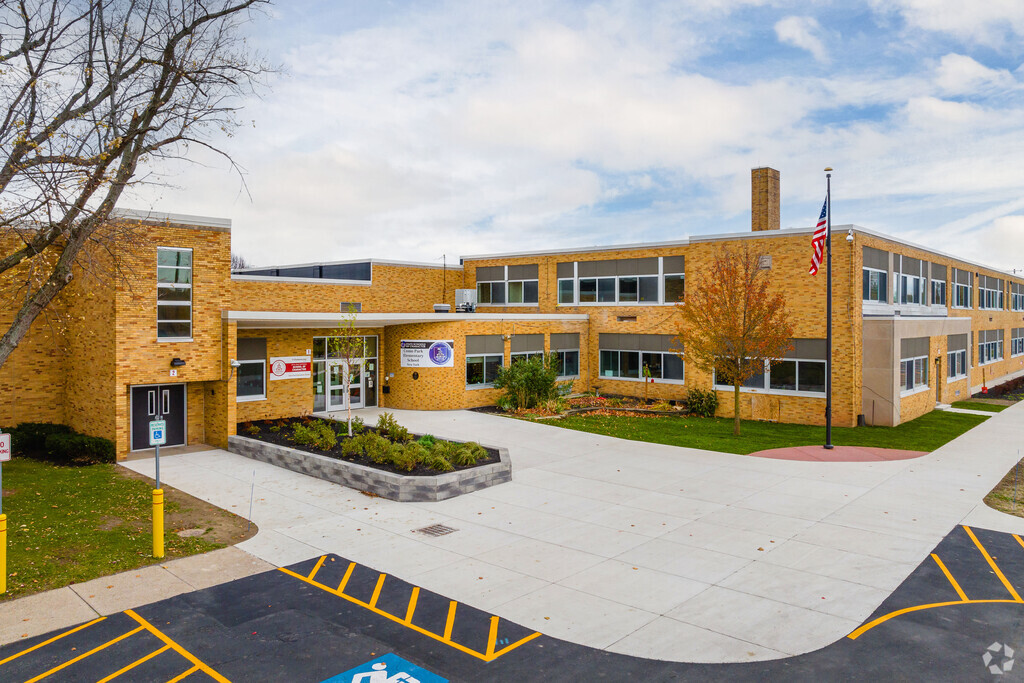 Como Park Elementary School, Rankings & Reviews - Homes.com