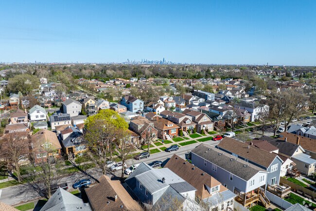 Dunning is conveniently located to major retail amenities and within 30 minutes of the city.