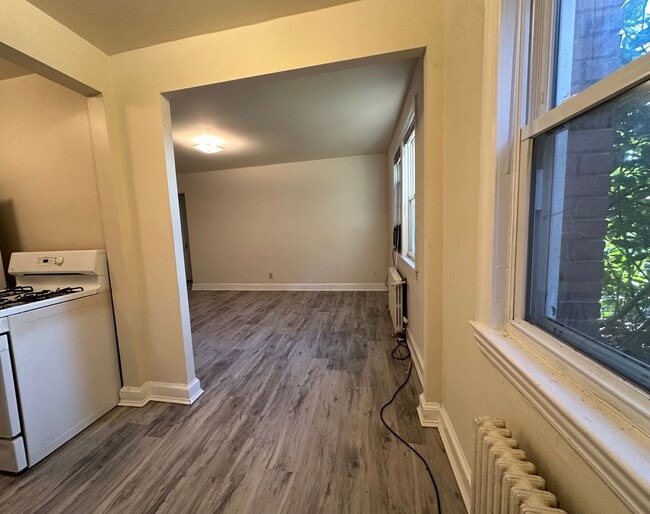 4585 Macarthur Blvd NW unit 104, Washington, DC 20007 - photo 2