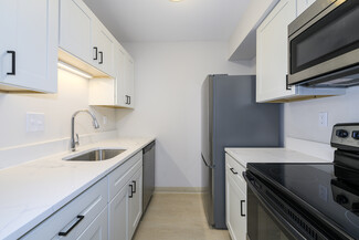 10900 Oak Forest Parkway Dr, Saint Louis, MO 63146