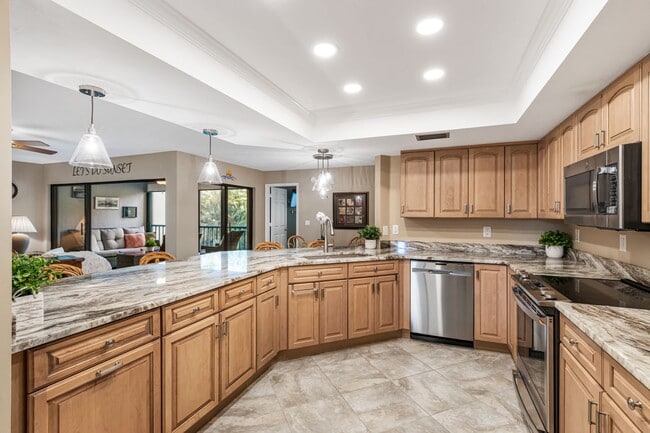 592 Beachwalk Cir unit 204, Naples, FL 34108 - photo 5