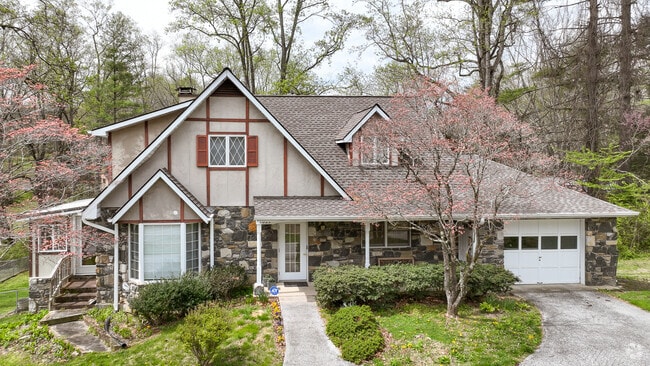 Craftsman style homes can be found in quiet neighborhoods in Hendersonville, NC.