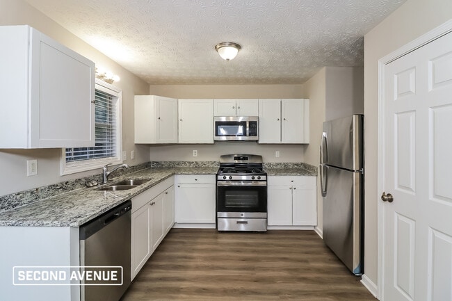 400 N Hickory Ln, Douglasville, GA 30134 - photo 3