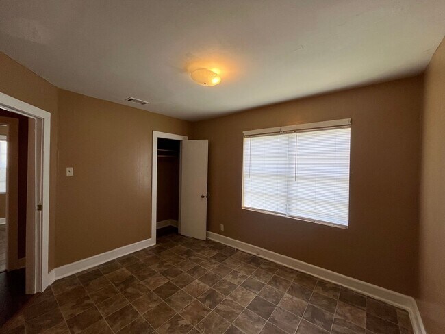 3330 Iantha St, Savannah, GA 31404 - photo 6