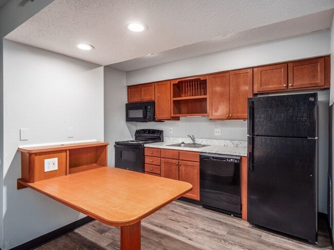 Revi Columbus East, Columbus, OH 43232 - photo 3