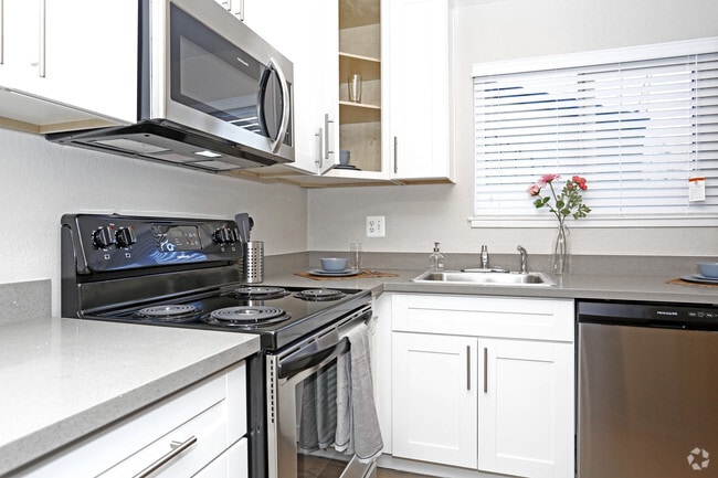 Trailview, Concord, CA 94518 - photo 6