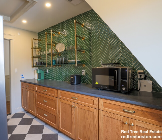 44 Winslow Rd, Brookline, MA 02446 - photo 3