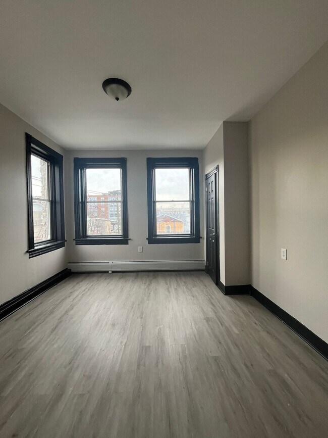 90 E 25th St unit 12, Bayonne, NJ 07002 - photo 2