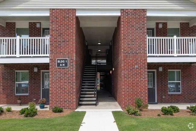 Brewington Pointe Apartments, Brewton, AL 36426 - photo 6