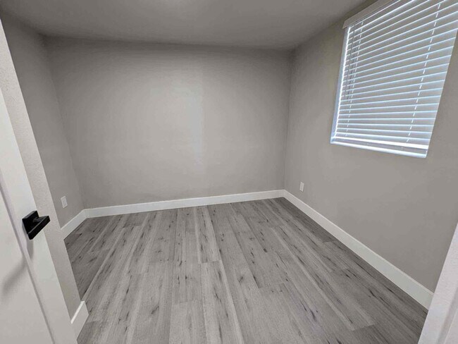 433 E Bridge St, Brighton, CO 80601 - photo 7