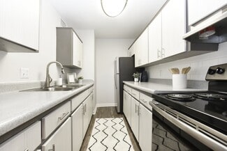 570 Mcmurray Dr, Nashville, TN 37211