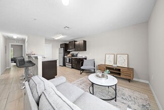 484 Mercury Ave SE, Palm Bay, FL 32909