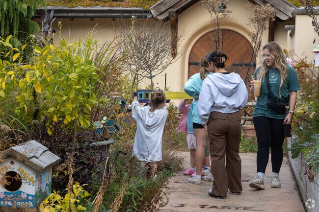Fort McKinley residents enjoy spending a day learning at the Wegerzyn Metroparks.