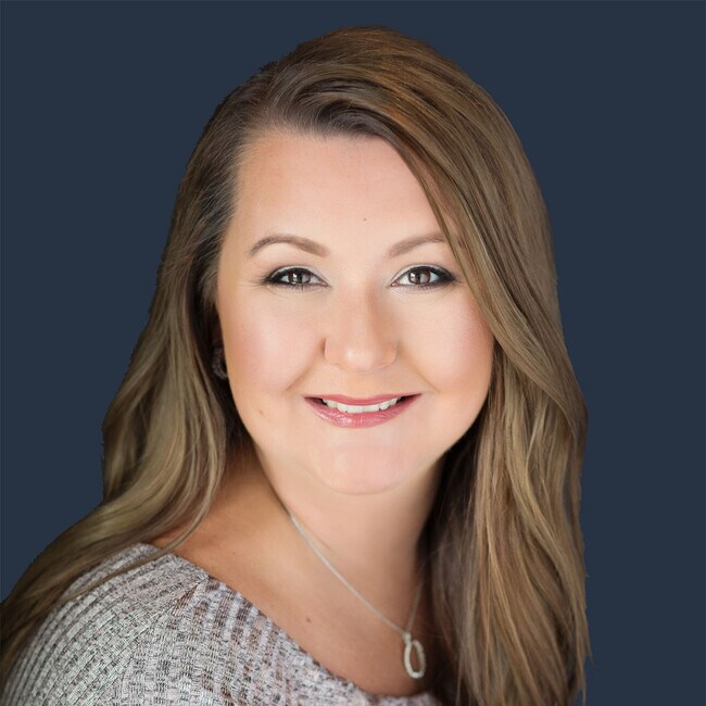 Meike Fisk Real Estate Agent in Athens, AL