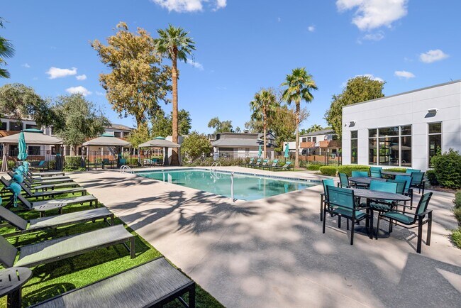 Collins off Colter*, Phoenix, AZ 85014 - photo 5