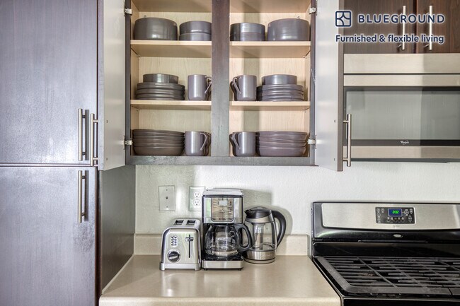 444 Washington Blvd unit FL3-ID672, Jersey City, NJ 07310 - photo 7