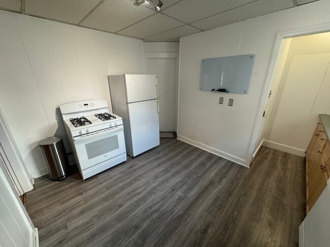 246 Highland Ave unit 2, Somerville, MA 02143 - photo 2