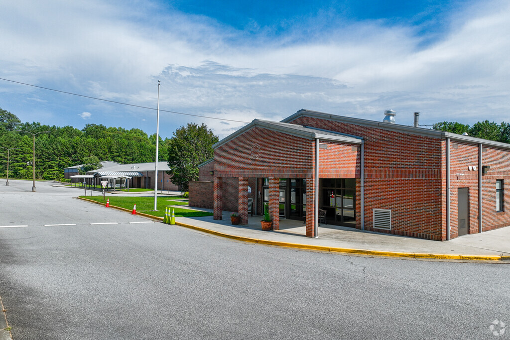 Bright Star Elementary School is a public elementary school in Douglas County School District.