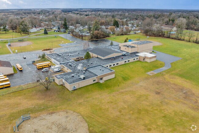 There is an 21 to 1 student-teacher ratio at Bath Middle School.
