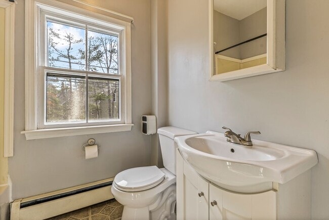 83 Richardson St, Bath, ME 04530 - photo 4