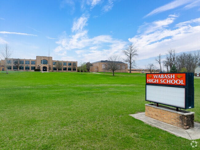 Wabash High School receives an overall Niche grade of B-.