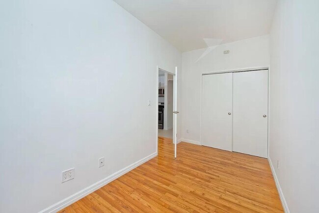 130 Barrow St unit 5, New York, NY 10014 - photo 6