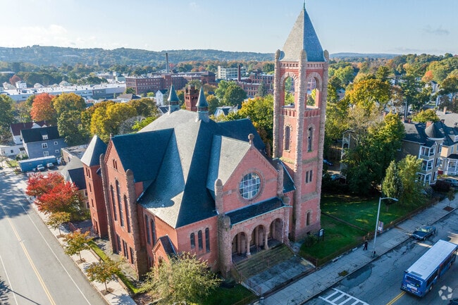 Pilgrim Congregational Church looks over Main South.