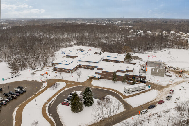 A front aerial view of Horizon Elementary School.