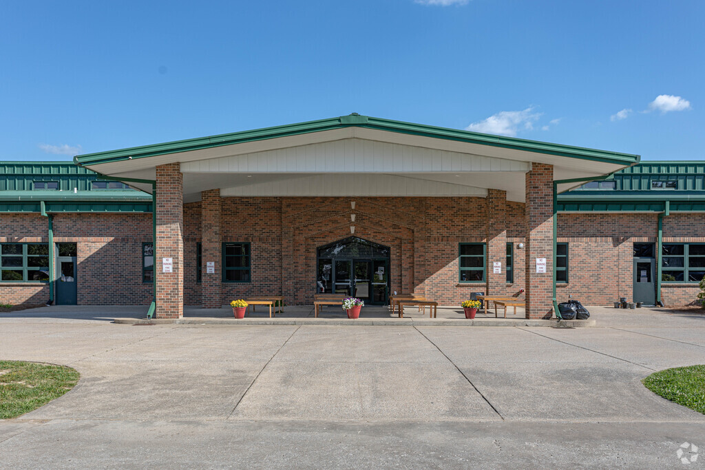 Highland Academy is located in Sumner County.