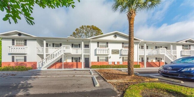 1122 25th St unit 3, Vero Beach, FL 32960 - photo 2