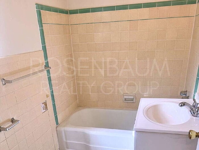 1713 N Village Dr unit 1713, Tucson, AZ 85712 - photo 6