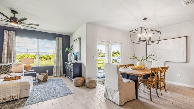 8008 Rolling Cir, Port Labelle, FL 33935 - photo 4