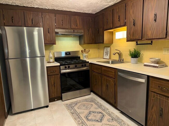 42 Swanson Ct unit 42 Swanson Ct Unit 1, Boxborough, MA 01719 - photo 3