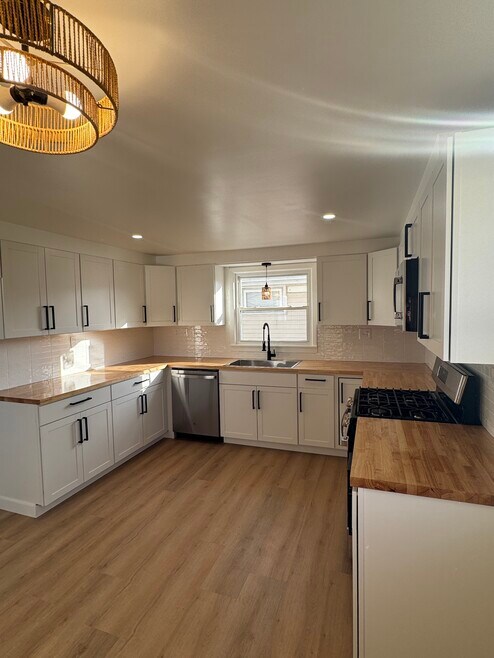 249 Dunlop Ave unit Lower, Tonawanda, NY 14150 - photo 1