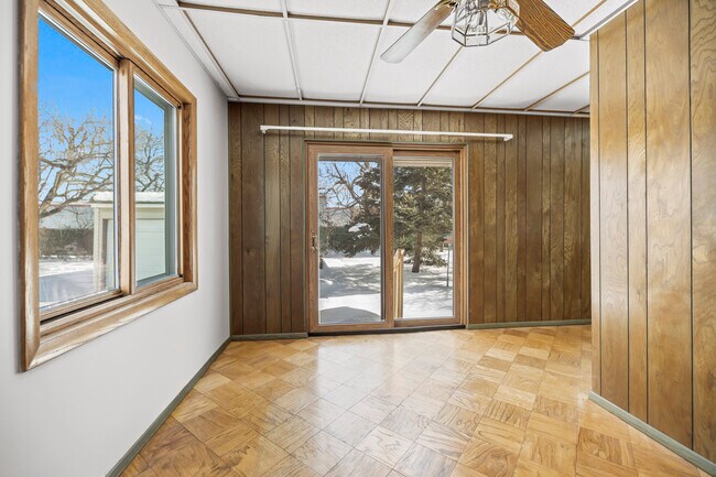 1515 Longwood Dr, Cleveland, OH 44124 - photo 7