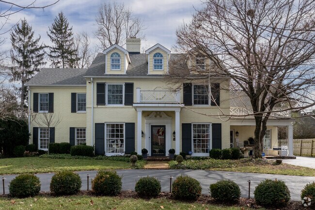 Colonial style homes are abundant in the Bellewood community.