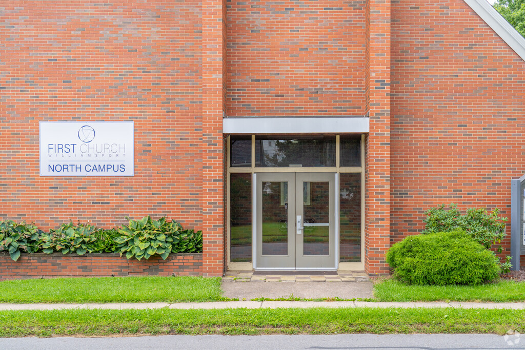Keystone Christian School serves students in grades PK-11.