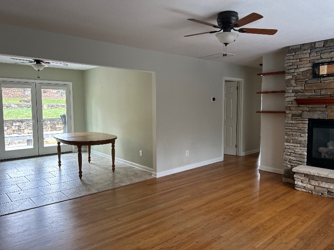 2494 Riceville Rd, Asheville, NC 28805 - photo 2