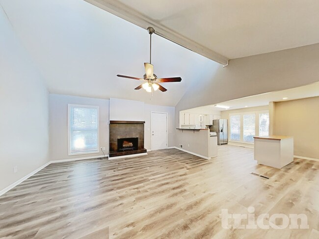 567 Shannon Green Cir SW, Mableton, GA 30126 - photo 3